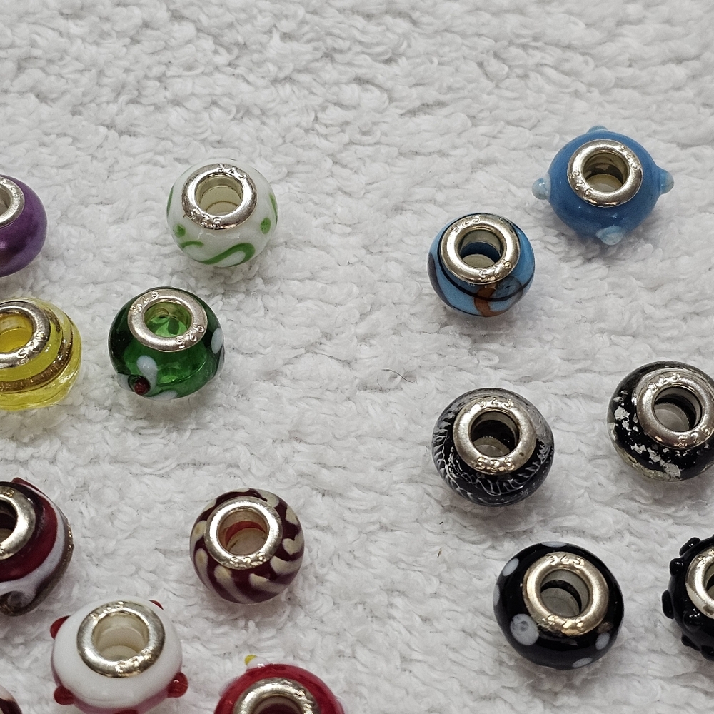 Glass Beads Bundle 925 Silver Center (15 Out Of 18) - Picture 4 of 14